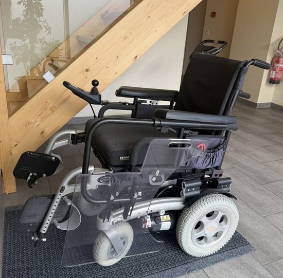 Fauteuil roulant électrique Modèle: Quickie /Salza R
