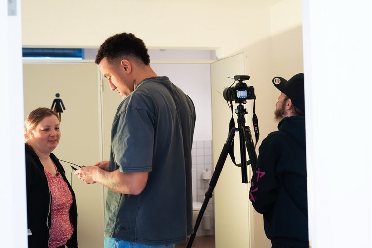 Eine Szene im Video wird für das Crowdfunding gedreht.