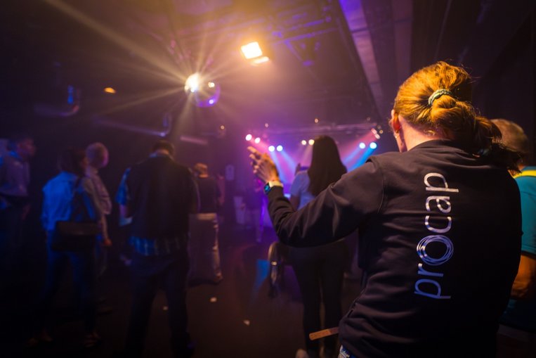 Tanzende Menschein in der LaViva-Disco