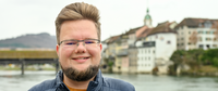 Portrait de Basil, avec Olten et le pont en bois sur l'Aar en arrière-plan