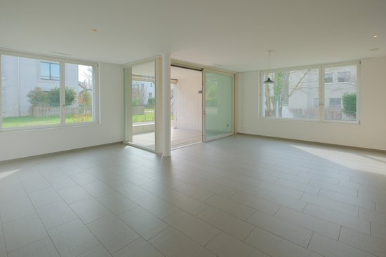 Stilvolle 3.5 Zimmer-Gartenwohnung: barrierefrei & zentral