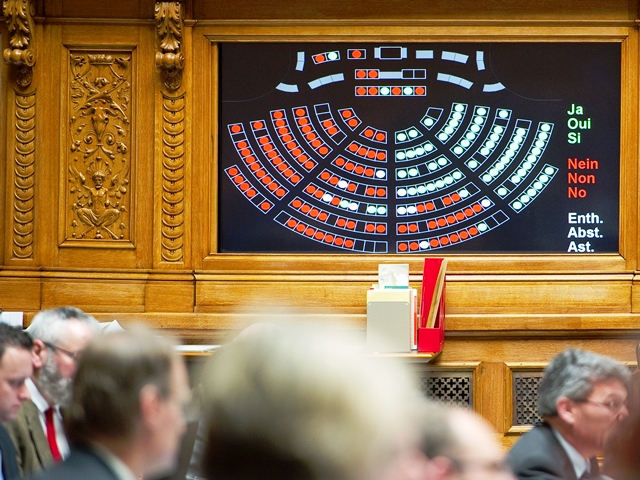 Réforme des PC – le Conseil national veut faire des économies